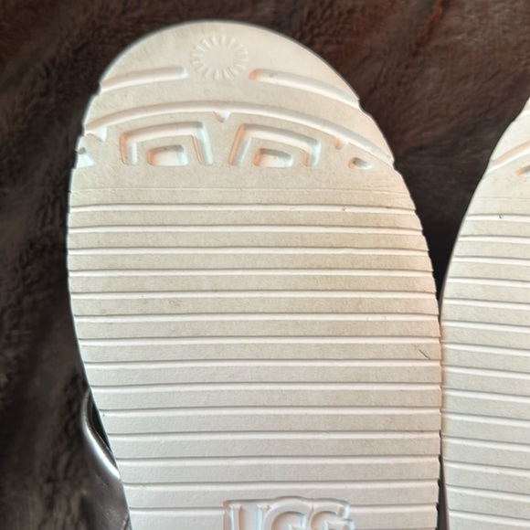 UGG Zane Crossband Gold Metallic Platform Sandal Sz 10 - Picture 12 of 14